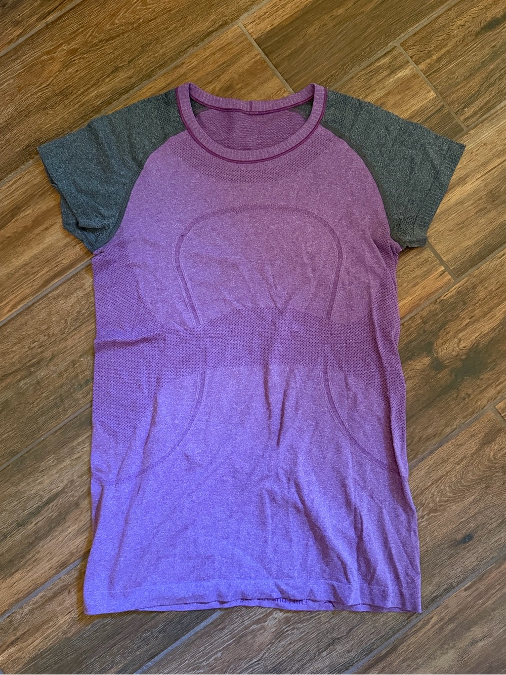 Lululemon Purple & Gray Short Sleeve Athletic Top Size Unknown